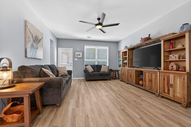 19043 Pinewood Grove Trail, New Caney, TX 77357