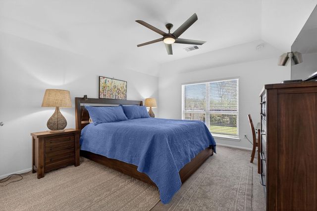 19043 Pinewood Grove Trail, New Caney, TX 77357