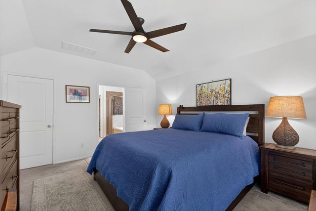 19043 Pinewood Grove Trail, New Caney, TX 77357