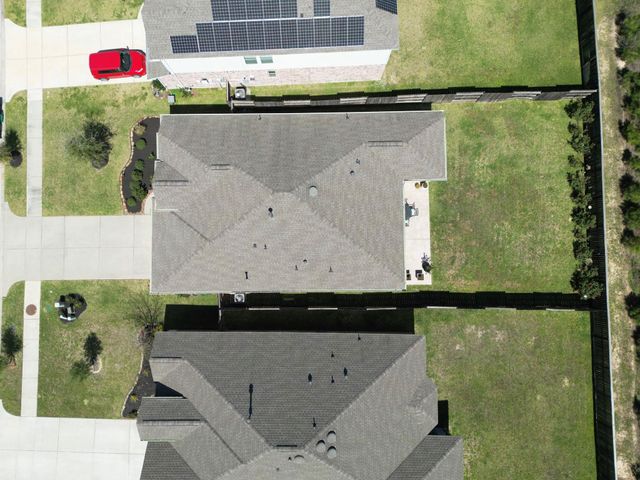 19043 Pinewood Grove Trail, New Caney, TX 77357