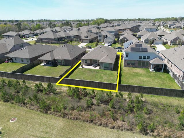 19043 Pinewood Grove Trail, New Caney, TX 77357