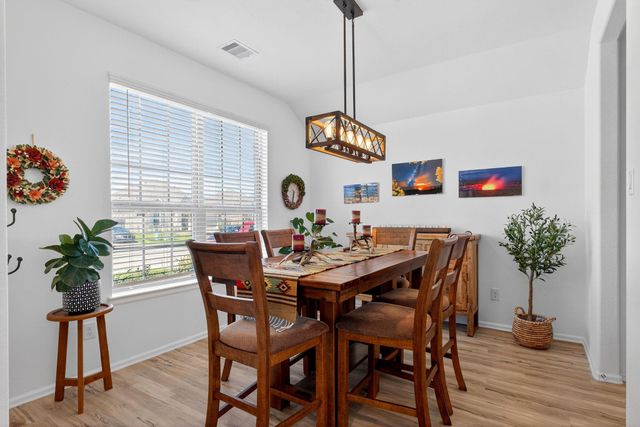 19043 Pinewood Grove Trail, New Caney, TX 77357