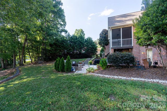 2041 Fairways Drive, Cherryville, NC 28021