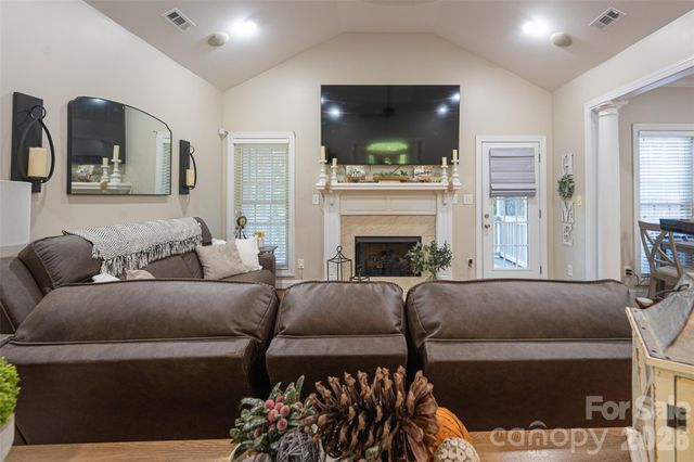 2041 Fairways Drive, Cherryville, NC 28021