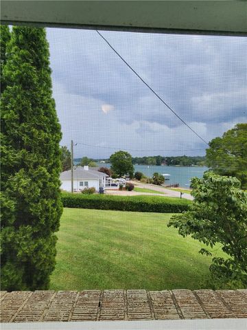 103 Clearwater Drive, Seneca, SC 29672