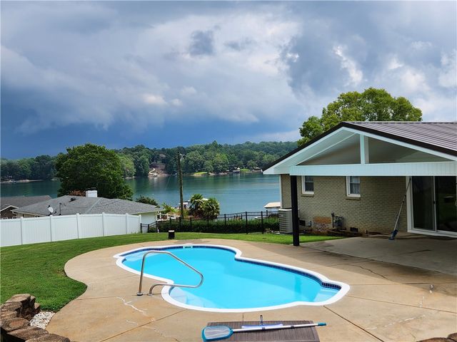 103 Clearwater Drive, Seneca, SC 29672
