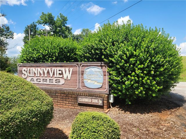 103 Clearwater Drive, Seneca, SC 29672