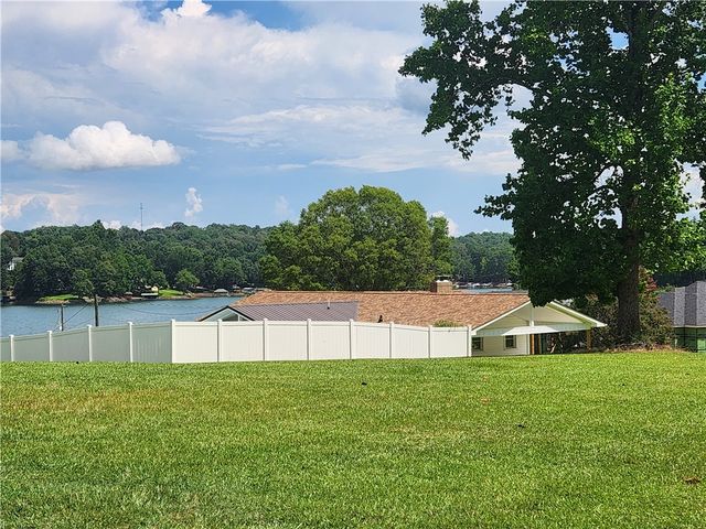 103 Clearwater Drive, Seneca, SC 29672