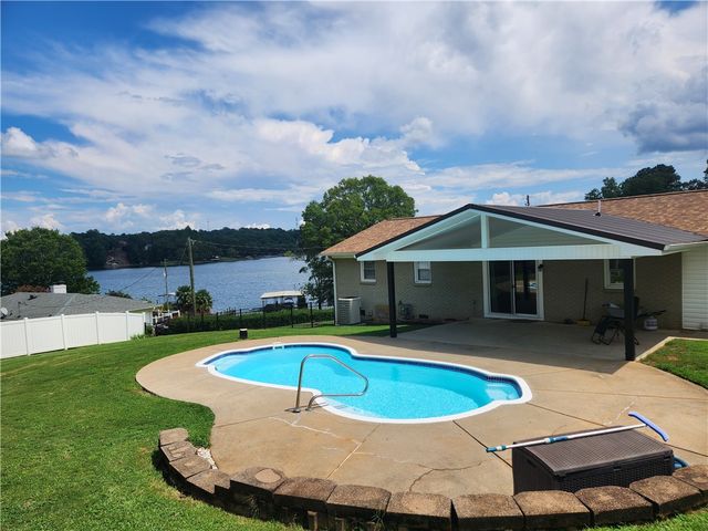 103 Clearwater Drive, Seneca, SC 29672