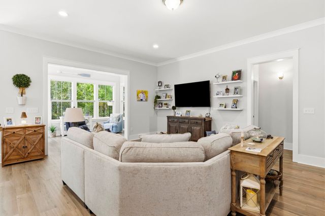 402 Bumble Circle, Murrells Inlet, SC 29576