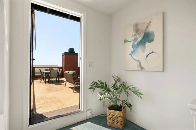 2435 Garfield St, Carlsbad, CA 92008