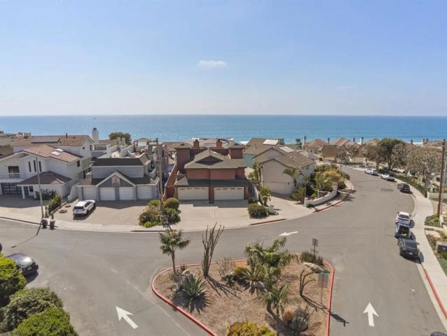 2435 Garfield St, Carlsbad, CA 92008
