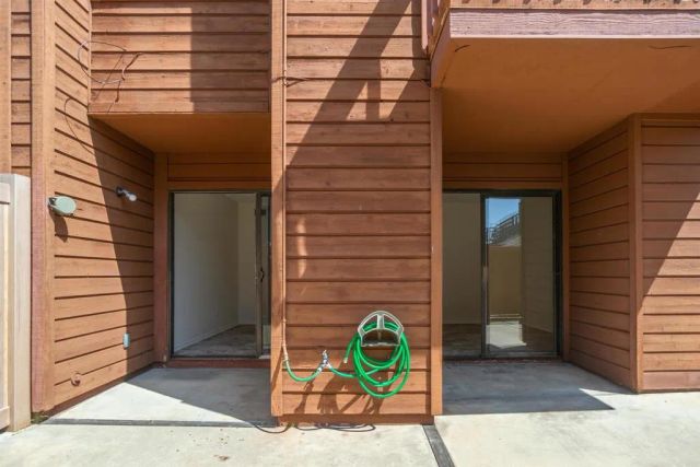 2435 Garfield St, Carlsbad, CA 92008