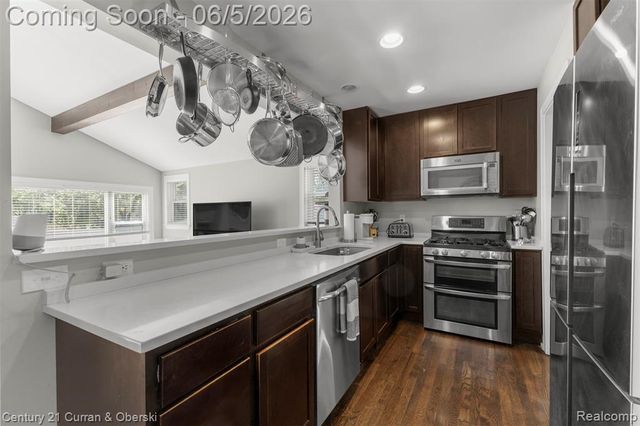 2012 Cummings Avenue, Berkley, MI 48072