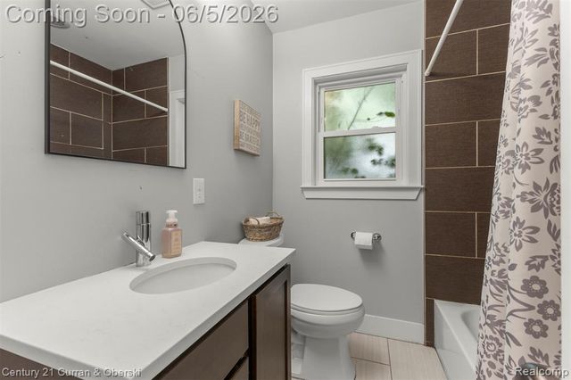 2012 Cummings Avenue, Berkley, MI 48072