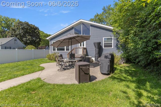 2012 Cummings Avenue, Berkley, MI 48072