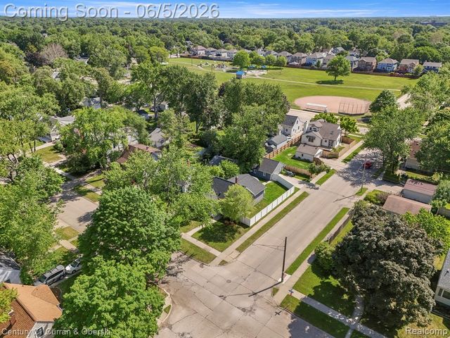 2012 Cummings Avenue, Berkley, MI 48072
