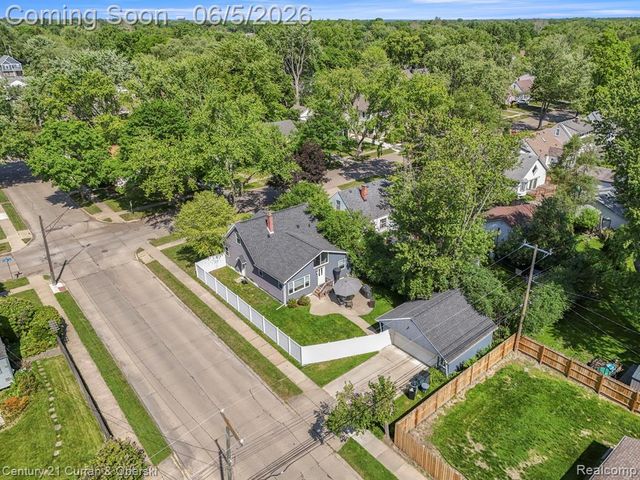 2012 Cummings Avenue, Berkley, MI 48072