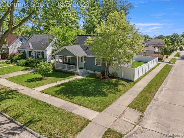 2012 Cummings Avenue, Berkley, MI 48072