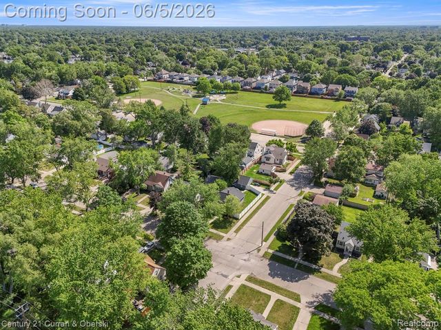 2012 Cummings Avenue, Berkley, MI 48072