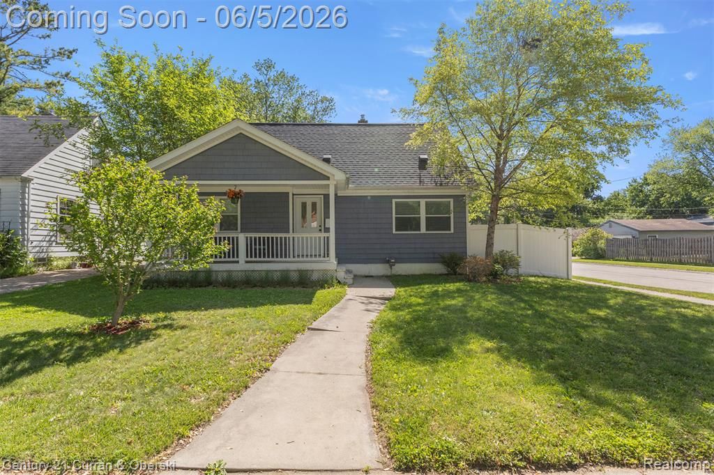 2012 Cummings Avenue, Berkley, MI 48072
