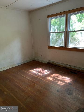 751 JOHNNYCAKE LN, Harpers Ferry, WV 25425