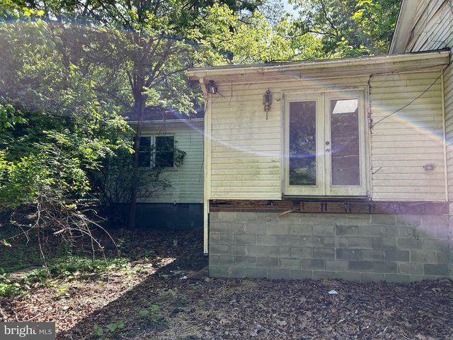 751 JOHNNYCAKE LN, Harpers Ferry, WV 25425