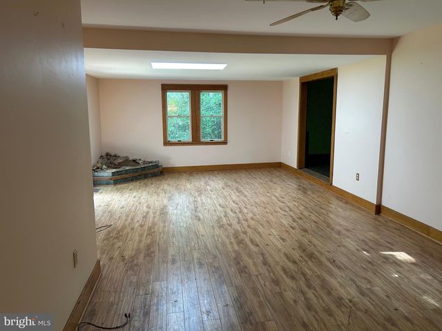 751 JOHNNYCAKE LN, Harpers Ferry, WV 25425
