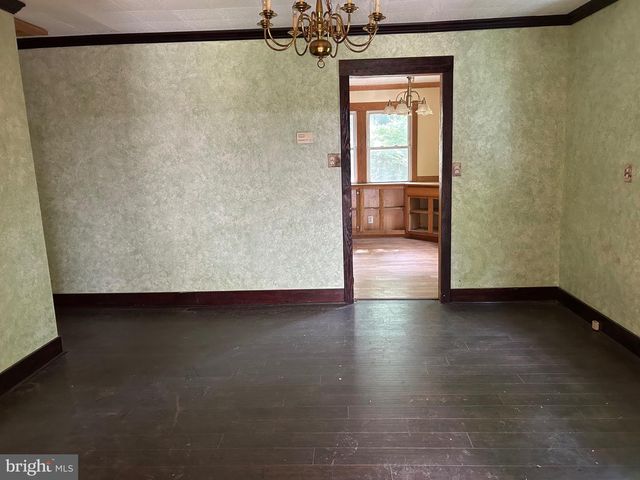 751 JOHNNYCAKE LN, Harpers Ferry, WV 25425