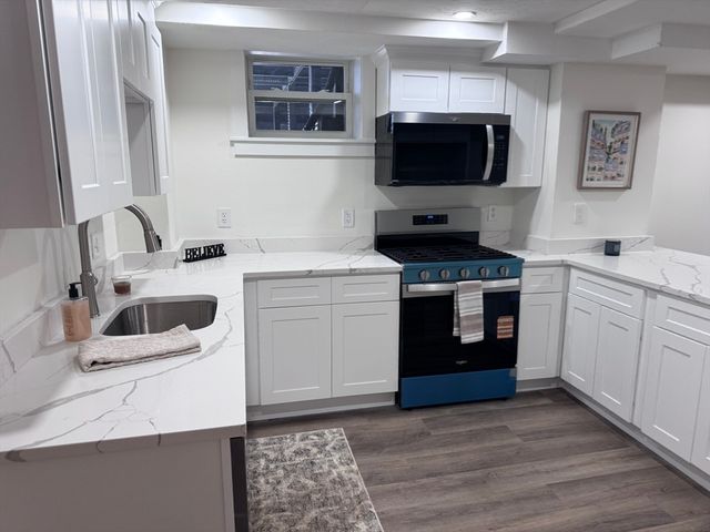 40 Highland Ave 8, Somerville, MA 02143