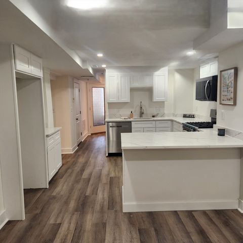 40 Highland Ave 8, Somerville, MA 02143
