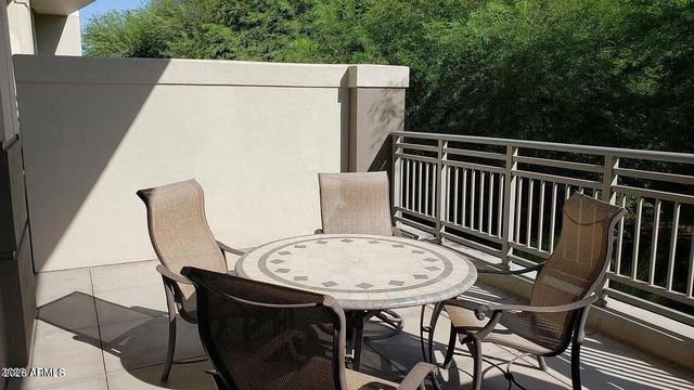 2211 E CAMELBACK Road 102, Phoenix, AZ 85016
