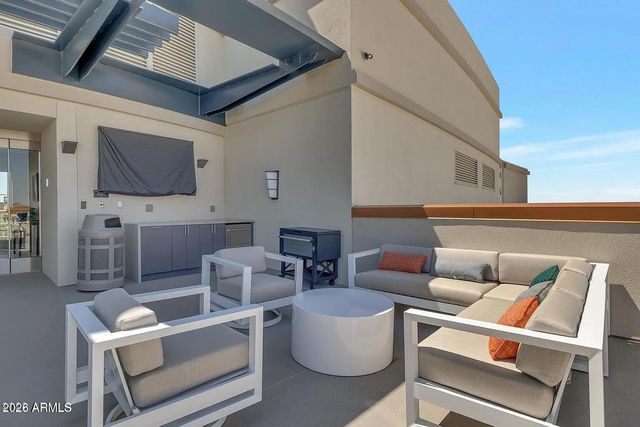 2211 E CAMELBACK Road 102, Phoenix, AZ 85016
