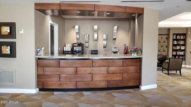 2211 E CAMELBACK Road 102, Phoenix, AZ 85016