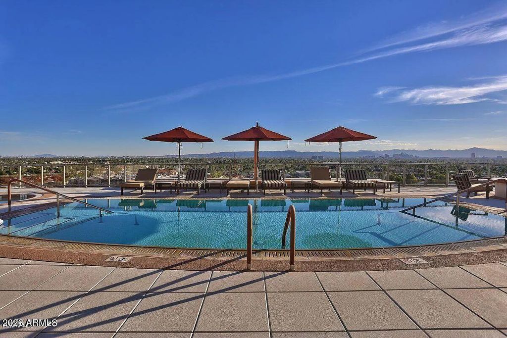 2211 E CAMELBACK Road 102, Phoenix, AZ 85016