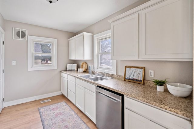 2223 51st Street, Des Moines, IA 50310