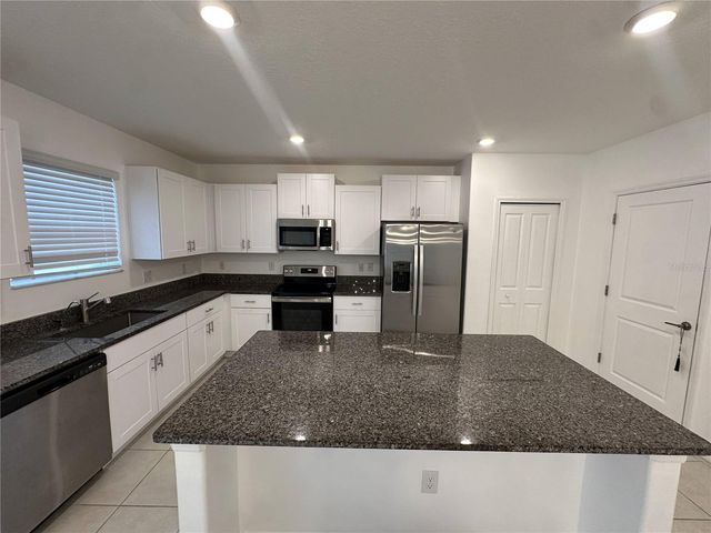 1742 RED LOOP, Lakeland, FL 33801