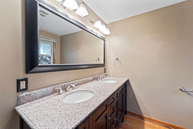 535 6th Street, Waukee, IA 50263