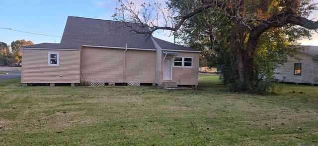 221 E Spur Ln, Gramercy, LA 70052