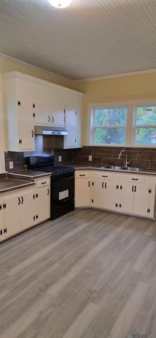 221 E Spur Ln, Gramercy, LA 70052