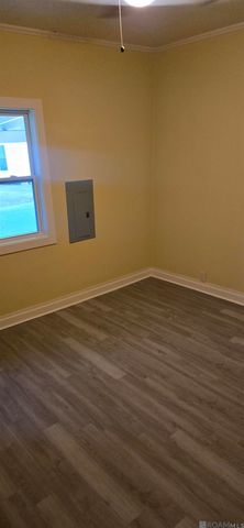 221 E Spur Ln, Gramercy, LA 70052