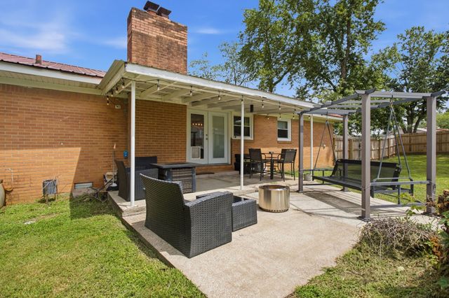 2371 Highway 43, S, Leoma, TN 38468
