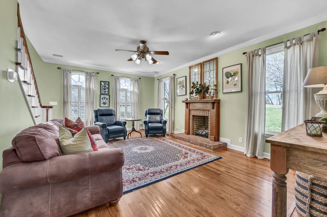 930 Doe Run Ct, Adams, TN 37010