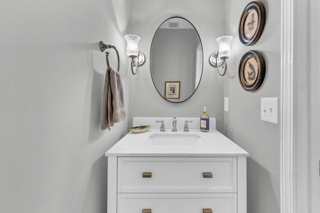 930 Doe Run Ct, Adams, TN 37010