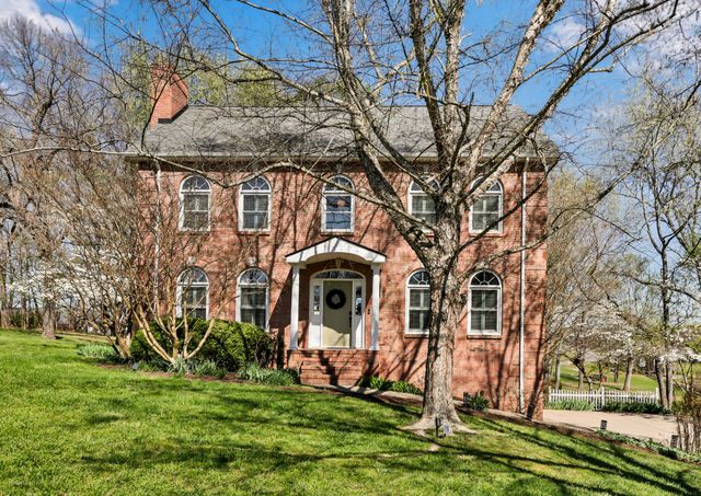 930 Doe Run Ct, Adams, TN 37010