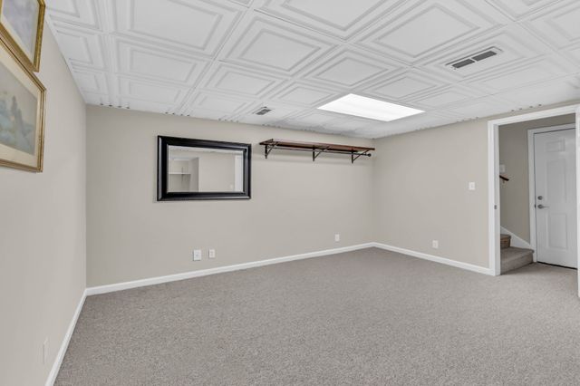 930 Doe Run Ct, Adams, TN 37010