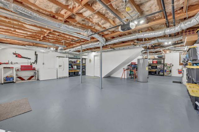 930 Doe Run Ct, Adams, TN 37010