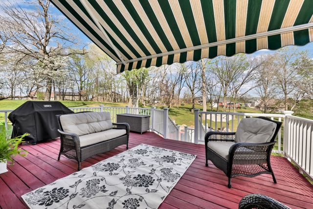 930 Doe Run Ct, Adams, TN 37010