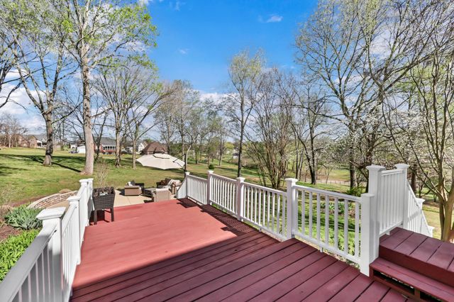 930 Doe Run Ct, Adams, TN 37010