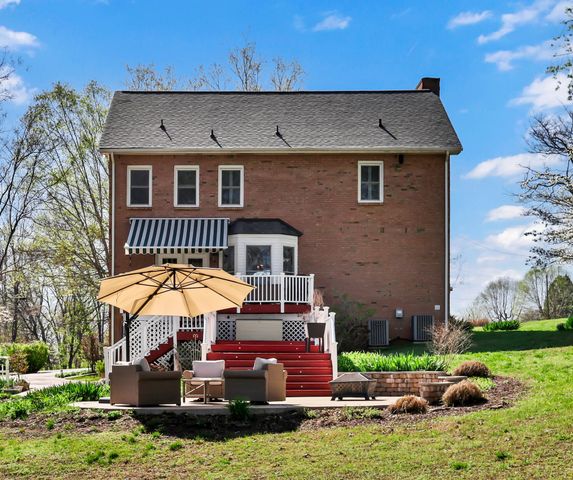 930 Doe Run Ct, Adams, TN 37010